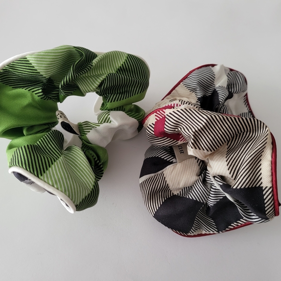 Burberry Green and Red Patterned Scrunchie Set